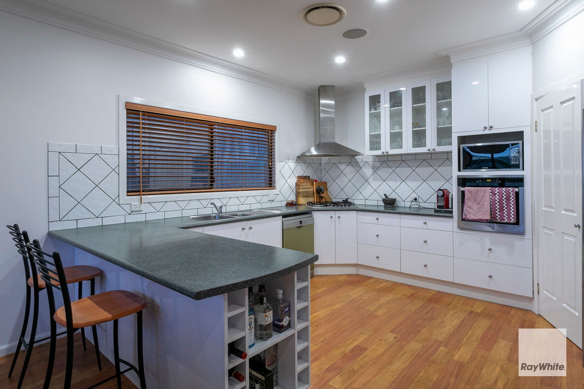 1 Daydream Street, Redland Bay QLD 4165, Redland Bay - Thumbnail 3