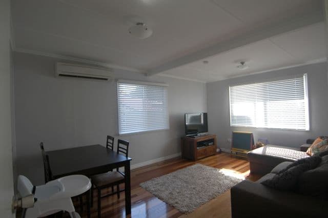 194 Glebe Road, BOOVAL QLD 4304, Booval - Thumbnail 4