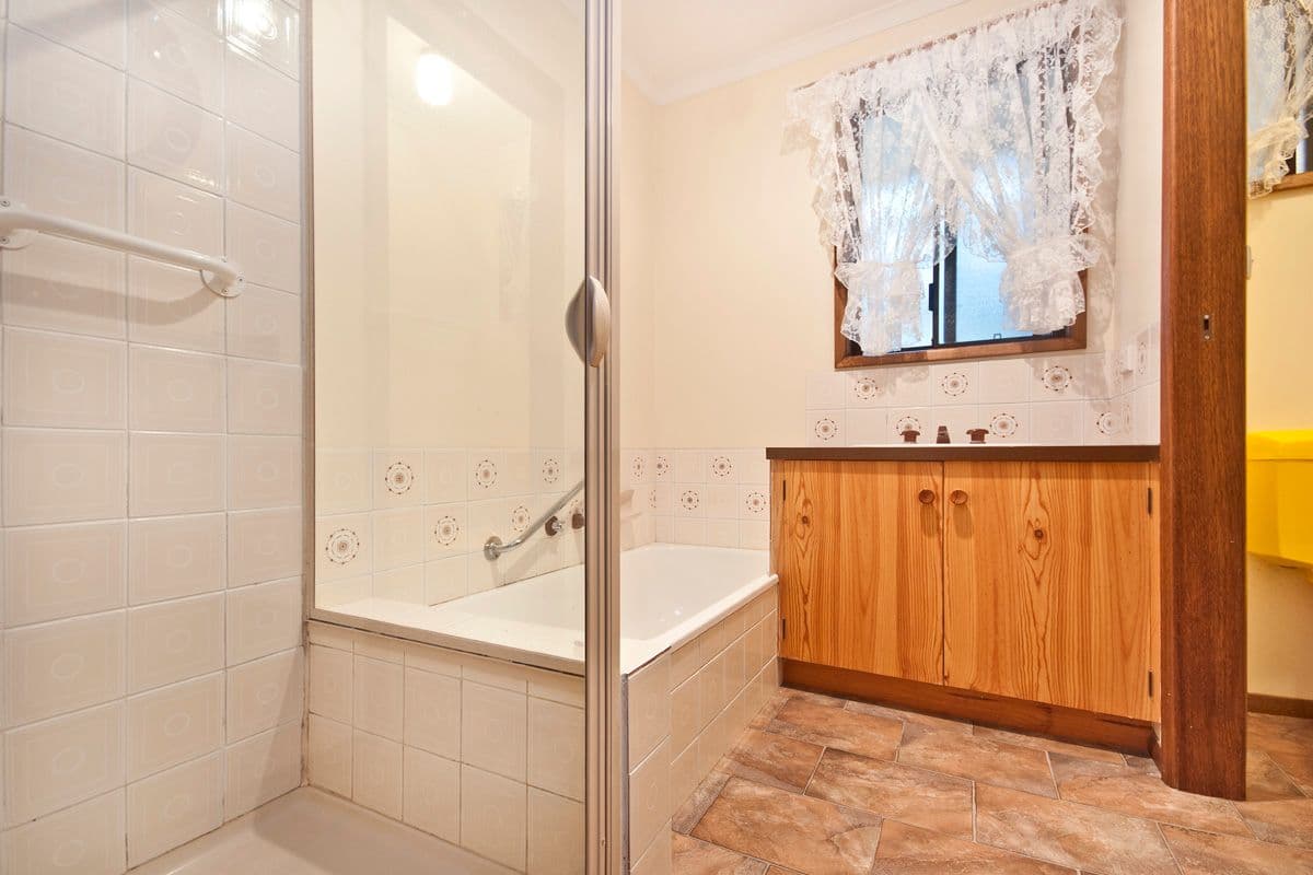 19 Heydon Avenue, Warrnambool VIC 3280, Warrnambool - Thumbnail 5