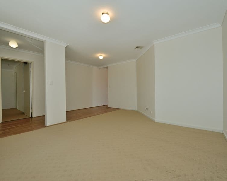 18 Timaru Close, PORT KENNEDY WA 6172, Port Kennedy - Thumbnail 2