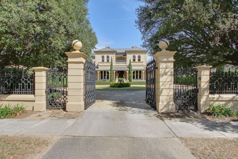 244 Cowper Street, Goulburn - Image 1