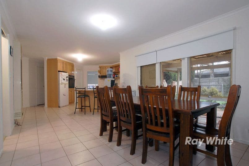 9 Tinara Court, CRANBOURNE NORTH VIC 3977, Cranbourne North - Thumbnail 4