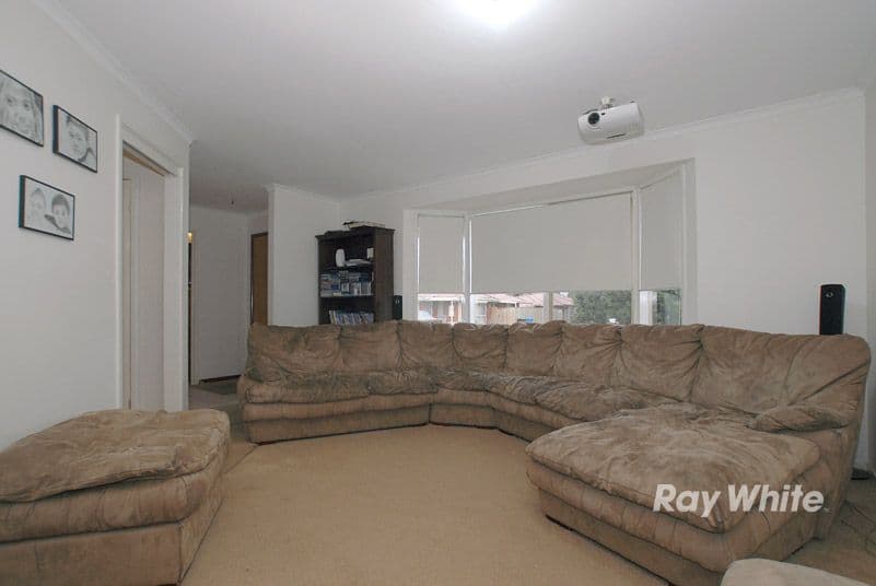 9 Tinara Court, CRANBOURNE NORTH VIC 3977, Cranbourne North - Thumbnail 5