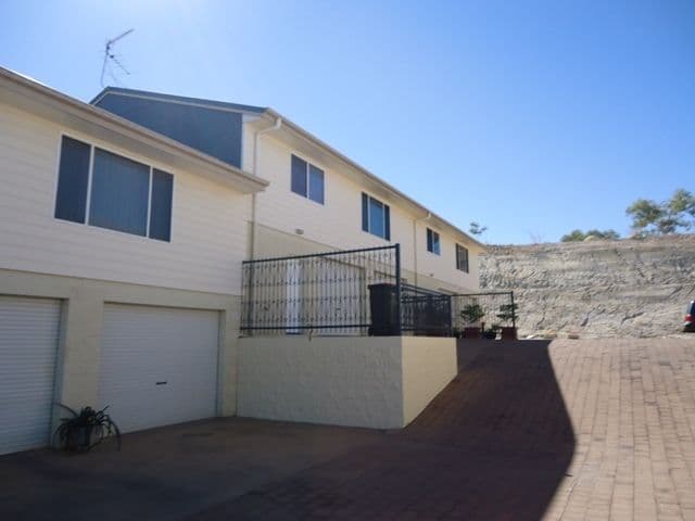 14 Gray Street, MOUNT ISA QLD 4825, Mount Isa - Thumbnail 2