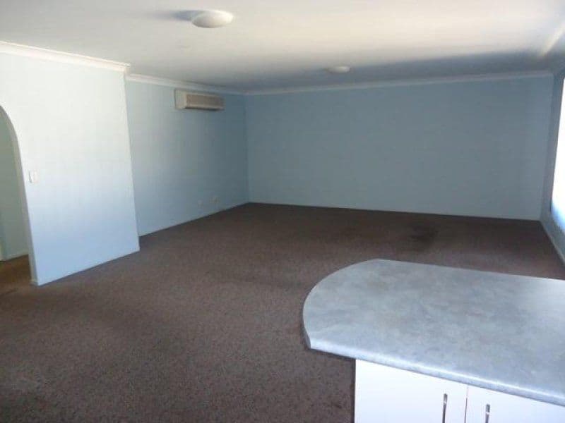 14 Gray Street, MOUNT ISA QLD 4825, Mount Isa - Thumbnail 6