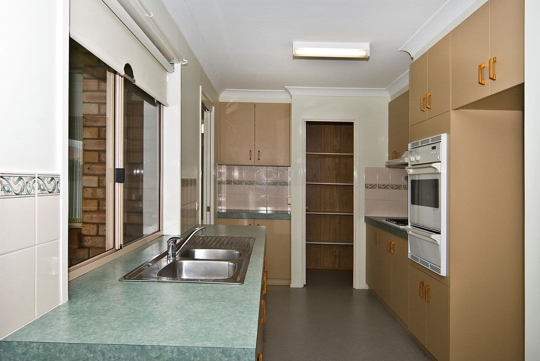 27 Bouganvillea Drive, MIDDLE RIDGE QLD 4350, Middle Ridge - Thumbnail 5
