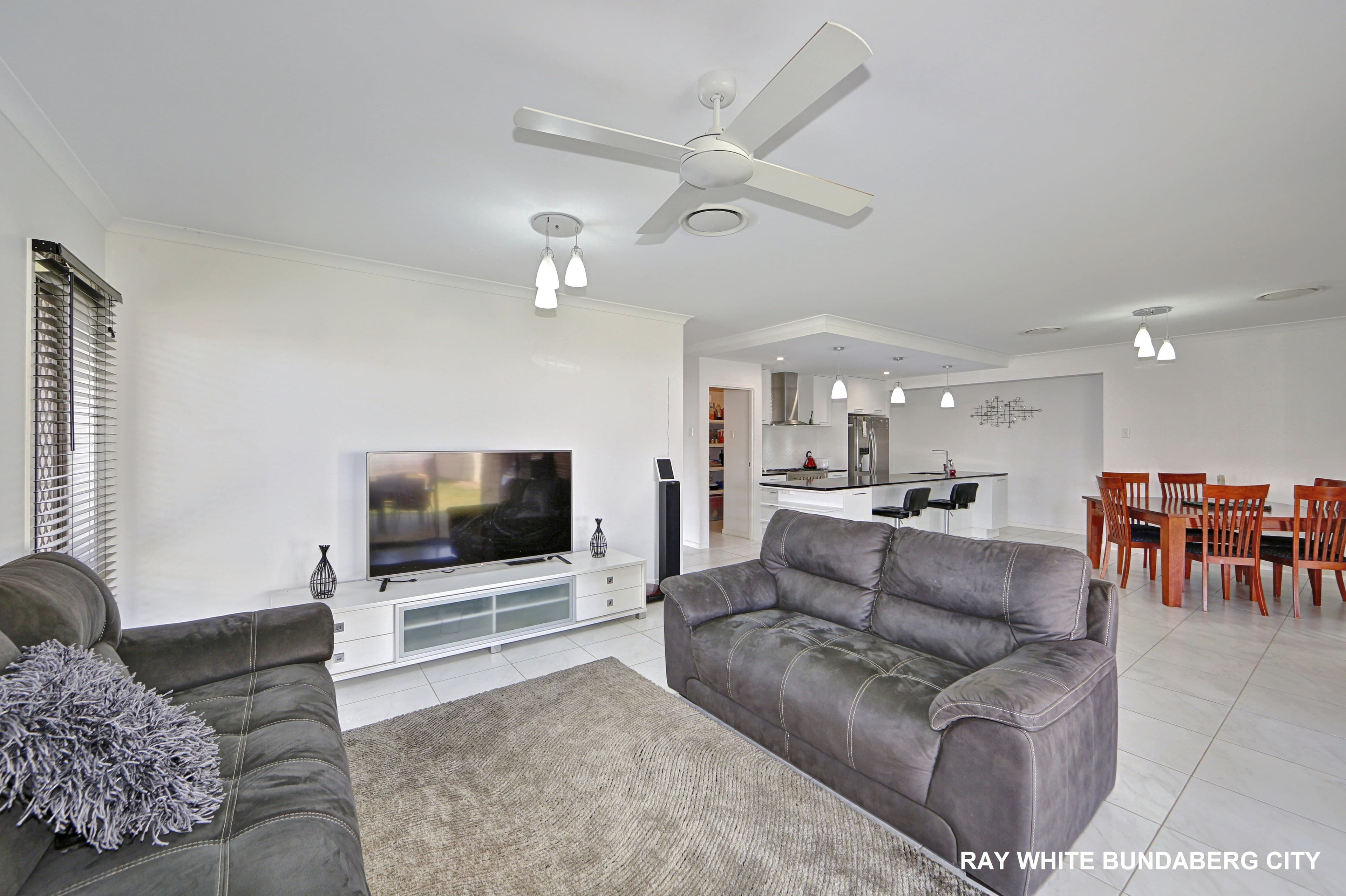 13 Back Hill Drive, Coral Cove QLD 4670, Coral Cove - Thumbnail 4