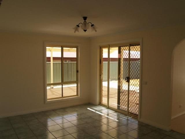 5  Edwards Crescent, WAIKERIE SA 5330, Waikerie - Thumbnail 7