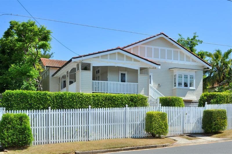 31 Sefton Avenue, CLAYFIELD QLD 4011, Clayfield - Thumbnail 2