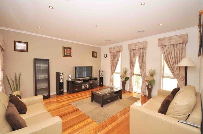 33 Troward Harvey Way, CRAIGIEBURN VIC 3064, Craigieburn - Thumbnail 2