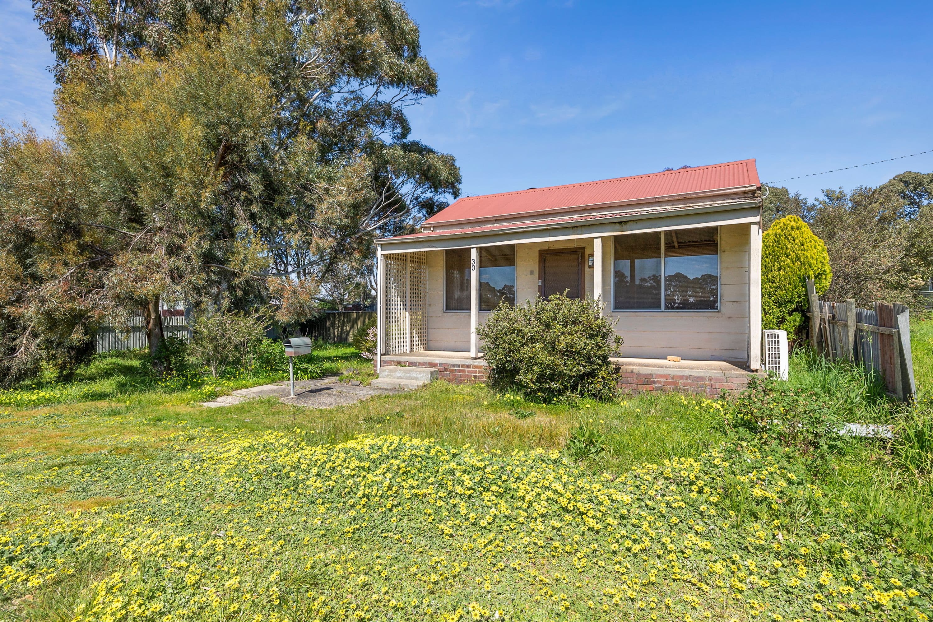 30 McLellan Street, Ararat VIC 3377, Ararat - Thumbnail 2