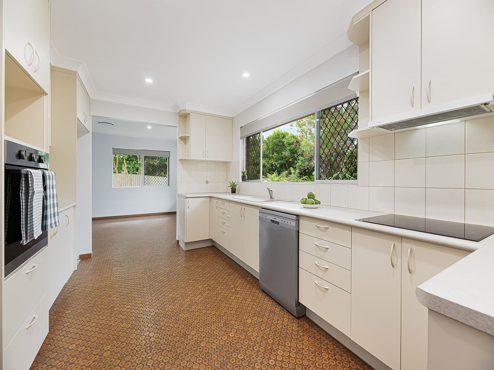 8 Jakeman Drive, Buderim QLD 4556, Buderim - Thumbnail 2