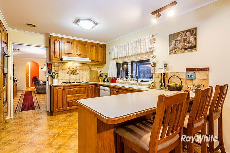 4 Oregon Court, Cranbourne North VIC 3977, Cranbourne North - Thumbnail 4