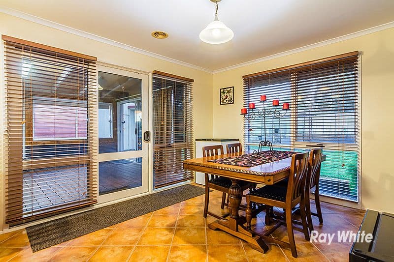 4 Oregon Court, Cranbourne North VIC 3977, Cranbourne North - Thumbnail 5