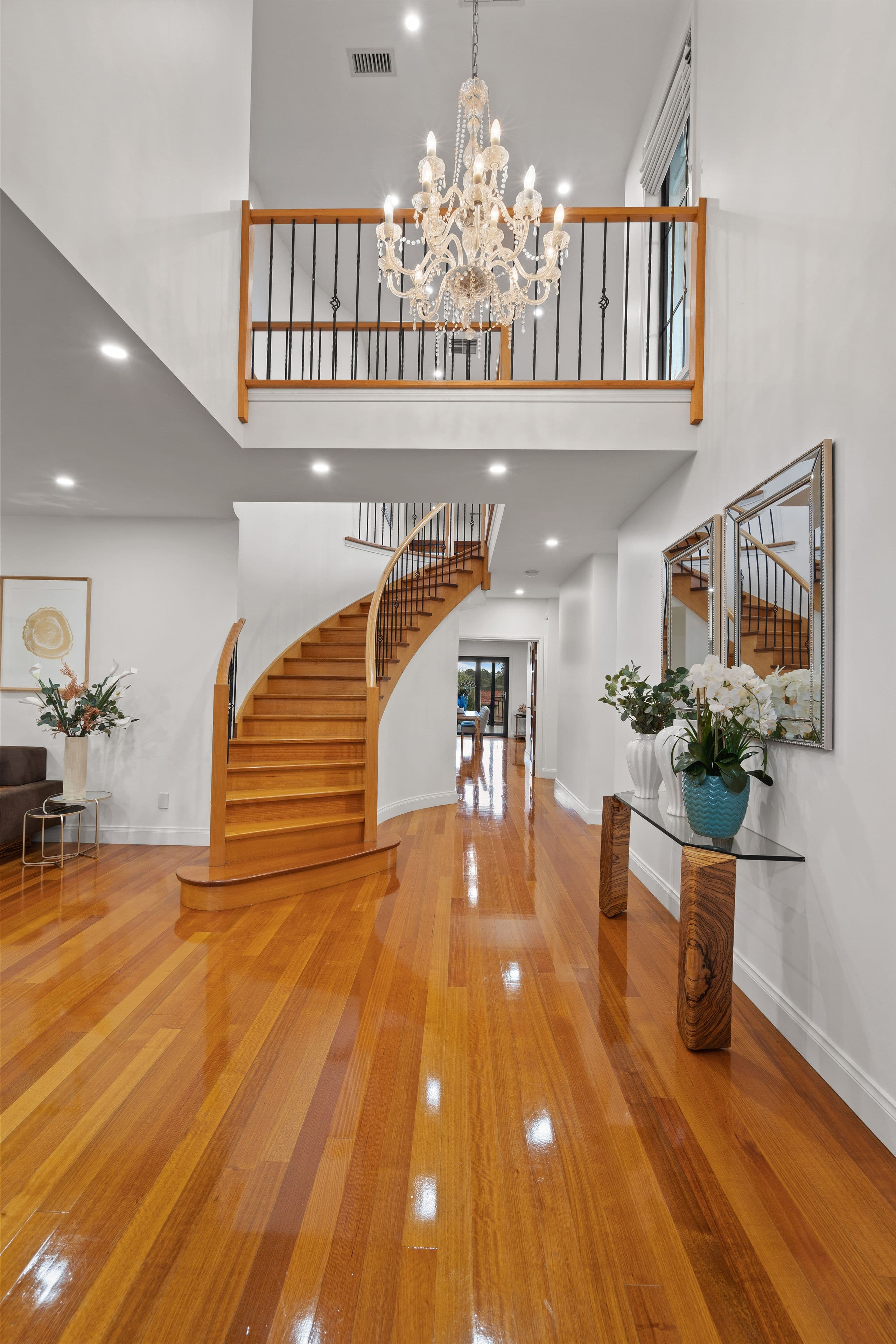 19 Panorama Court, Bulleen VIC 3105, Bulleen - Thumbnail 2