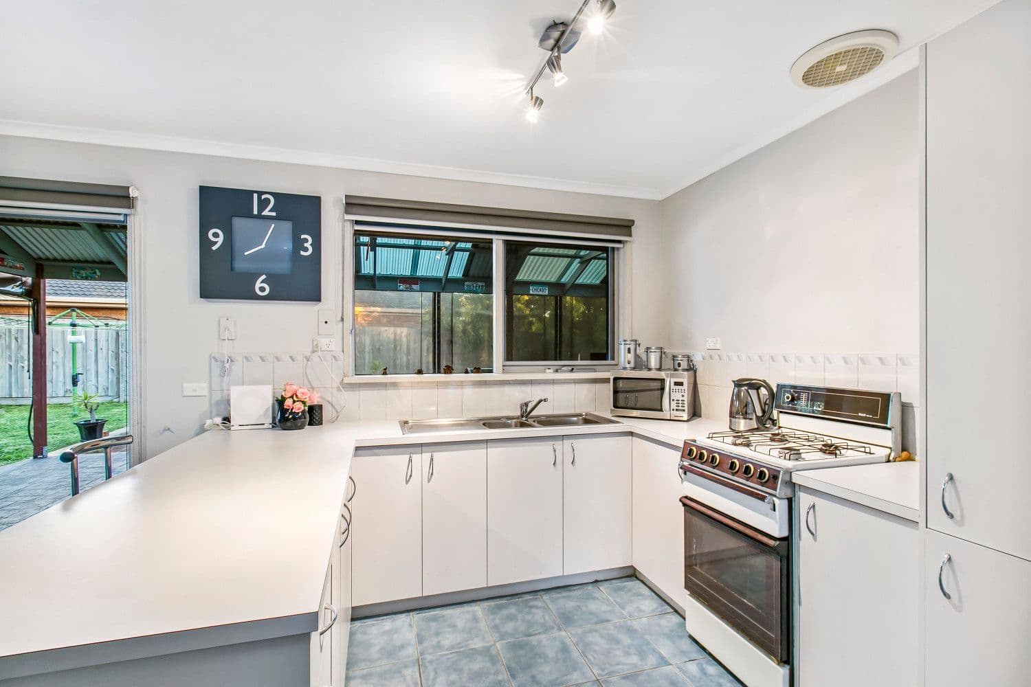 3 Ashfield Drive, Berwick VIC 3806, Berwick - Thumbnail 8