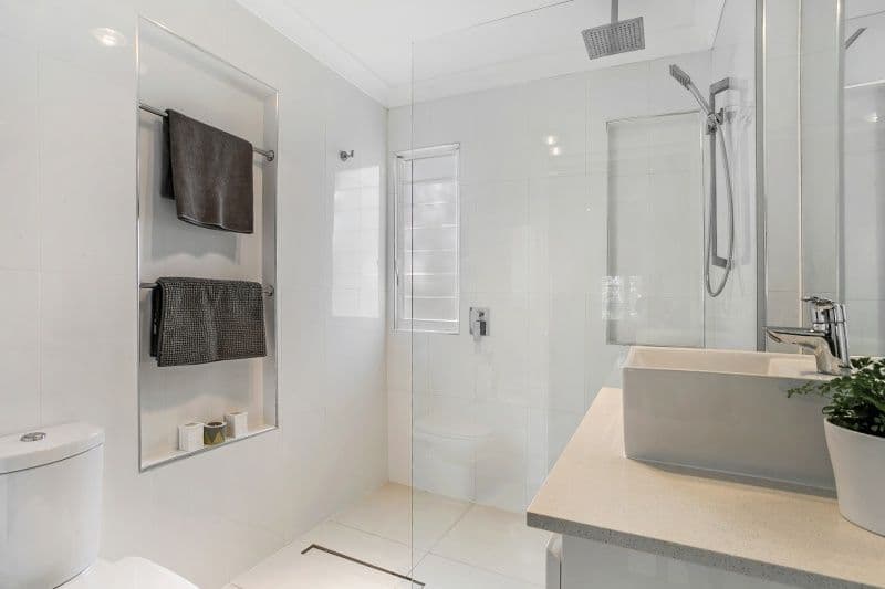 6 Logan Avenue, Oxley QLD 4075, Oxley - Thumbnail 7