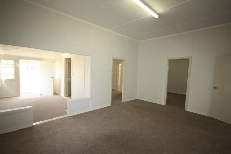 25 Stuart Russell Street, Mundubbera QLD 4626, Mundubbera - Thumbnail 4