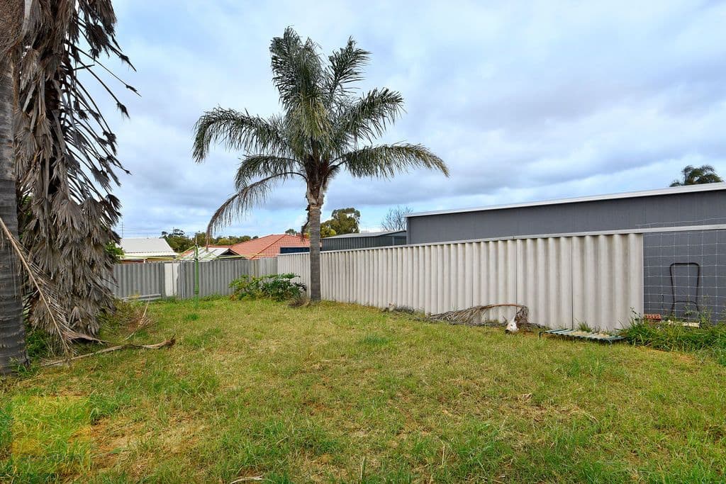 60 Fernhurst Crescent, Balga WA 6061, Balga - Thumbnail 5