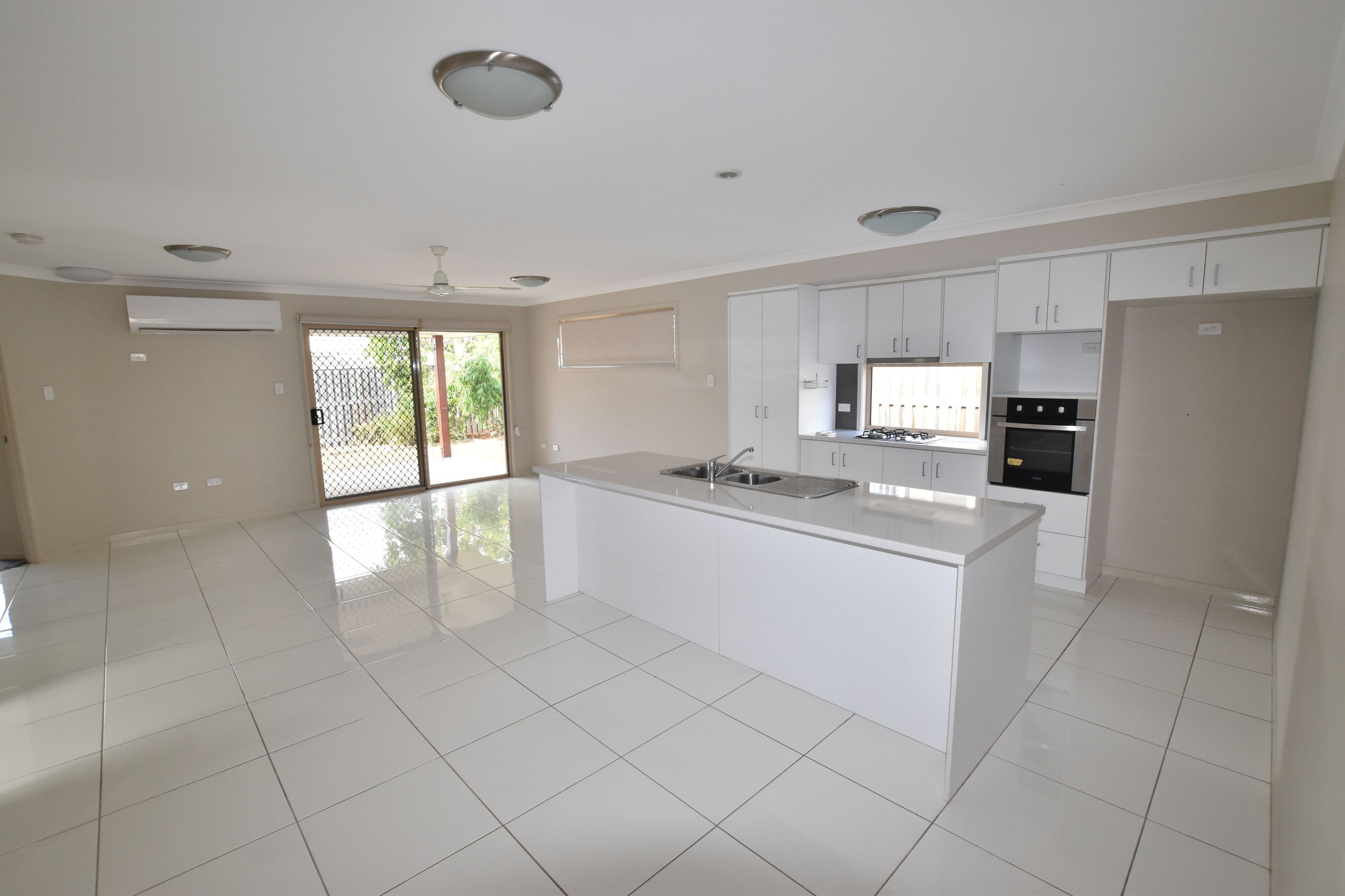 9 Valhalla Street, Clinton QLD 4680, Clinton - Thumbnail 2