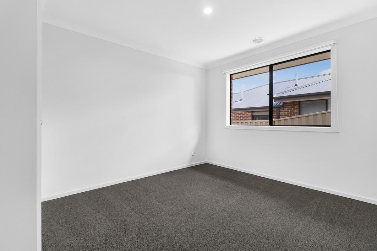 50 Sampson Drive, PAKENHAM VIC 3810, Pakenham - Thumbnail 4