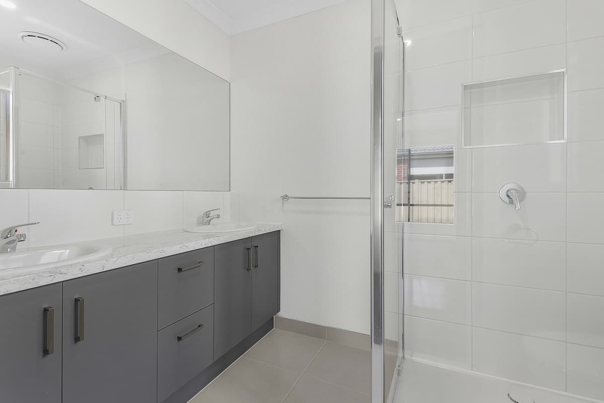 50 Sampson Drive, PAKENHAM VIC 3810, Pakenham - Thumbnail 5