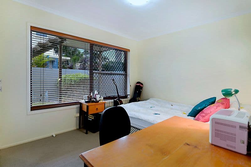 9 Cronin Avenue, MAIN BEACH QLD 4217, Main Beach - Thumbnail 6