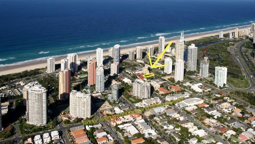 9 Cronin Avenue, MAIN BEACH QLD 4217, Main Beach - Thumbnail 7
