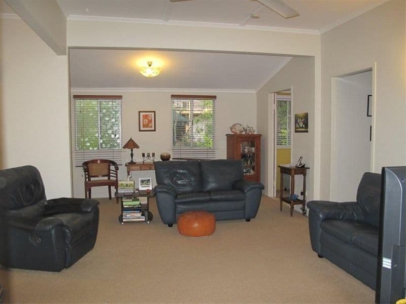 9 Maddocks Street, WAVELL HEIGHTS QLD 4012, Wavell Heights - Thumbnail 8
