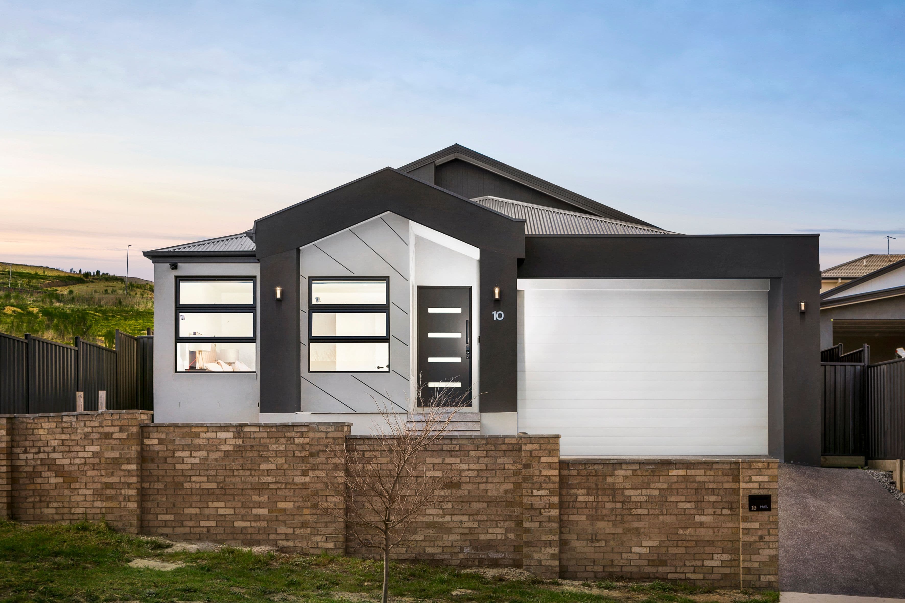 10 Bannon Avenue, Sunbury VIC 3429, Sunbury - Image 1
