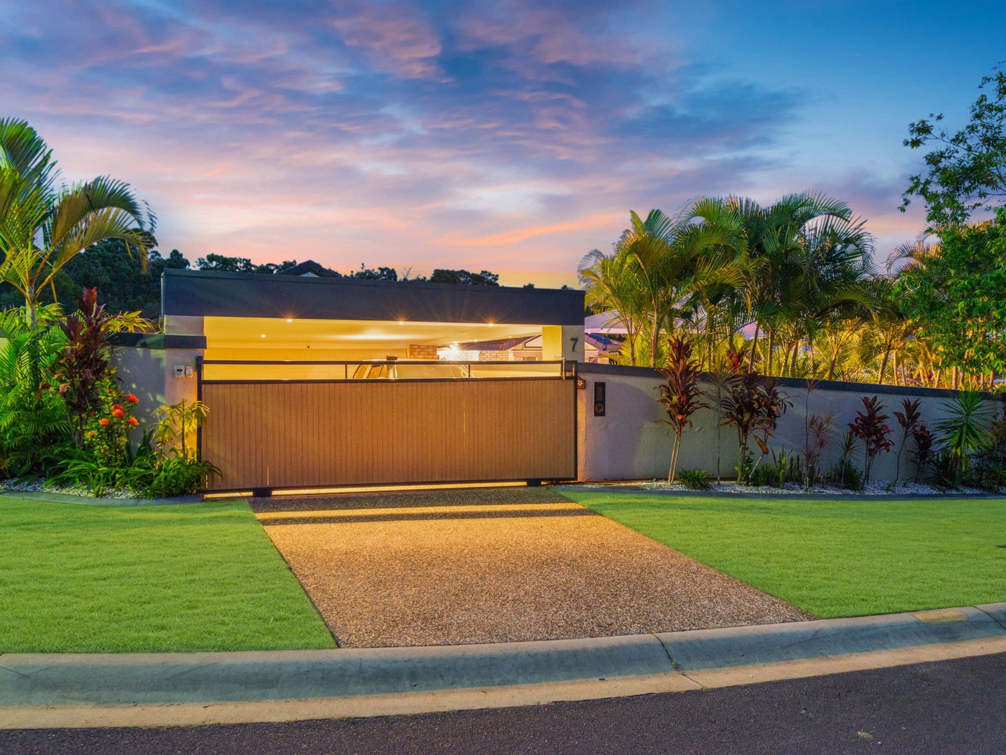 7 Kanton Place, Pacific Pines QLD 4211, Pacific Pines - Thumbnail 4