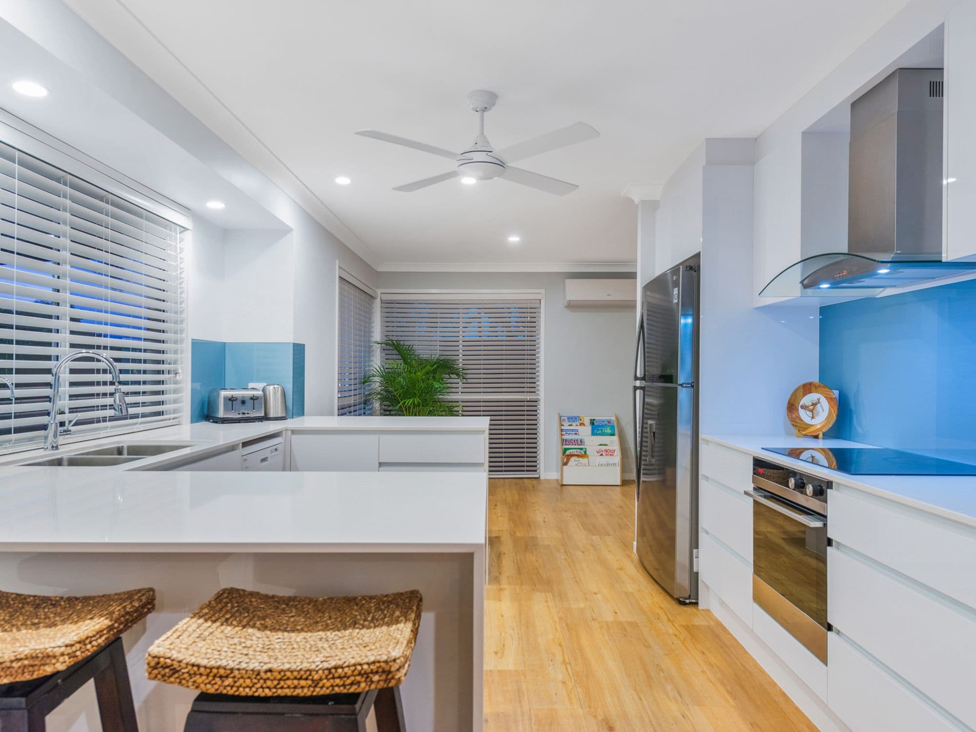 7 Kanton Place, Pacific Pines QLD 4211, Pacific Pines - Thumbnail 5