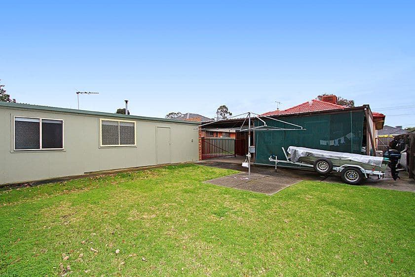 13 Tadstan Drive, TULLAMARINE VIC 3043, Tullamarine - Thumbnail 5