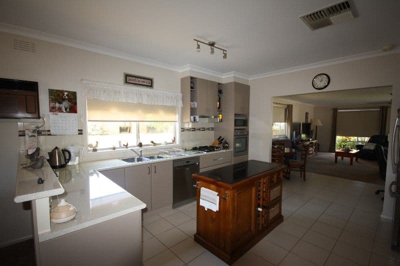 1 Victoria Street, Rochester VIC 3561, Rochester - Thumbnail 4