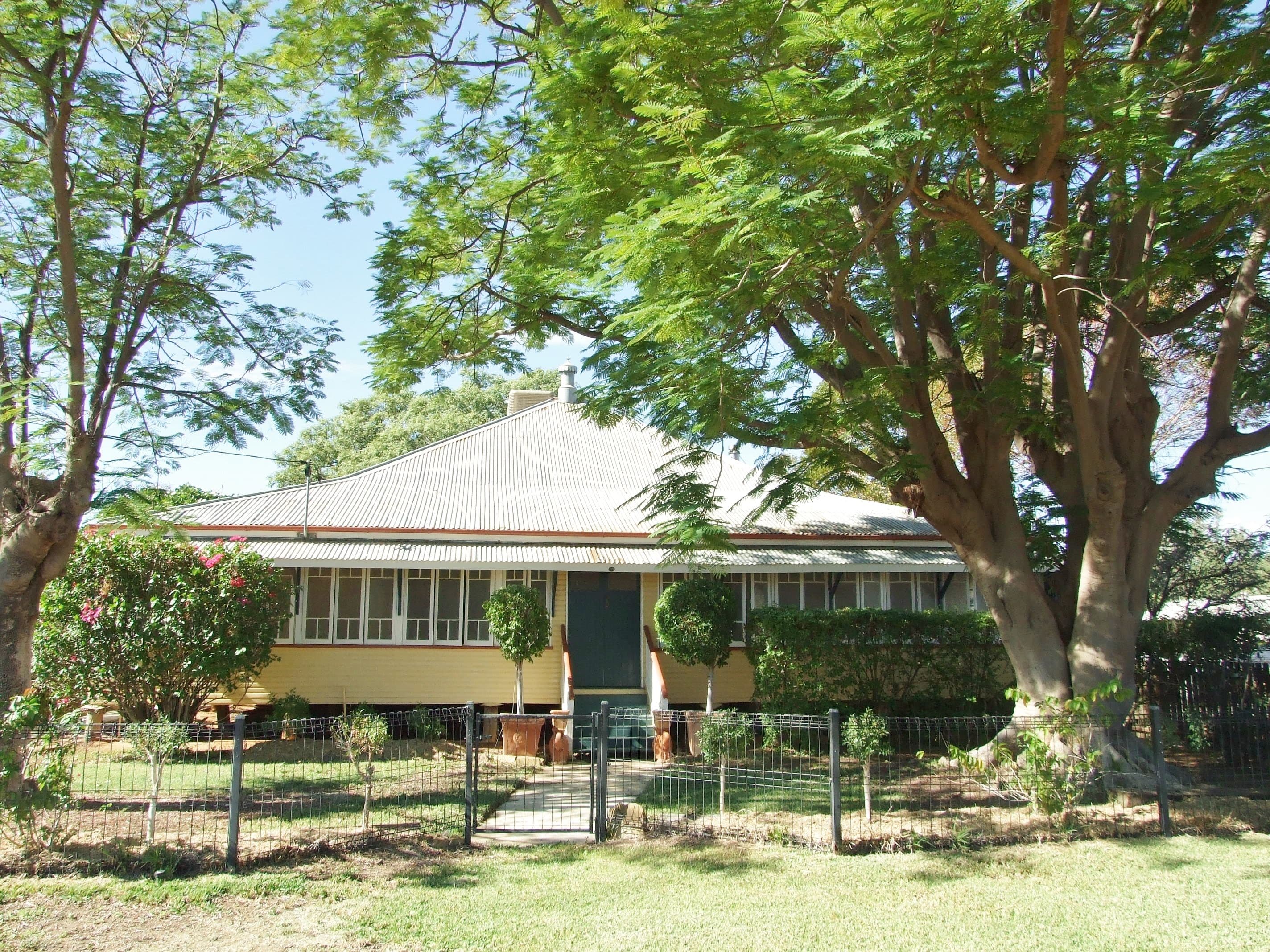 140 Crane Street, Longreach QLD 4730, Longreach - Image 1