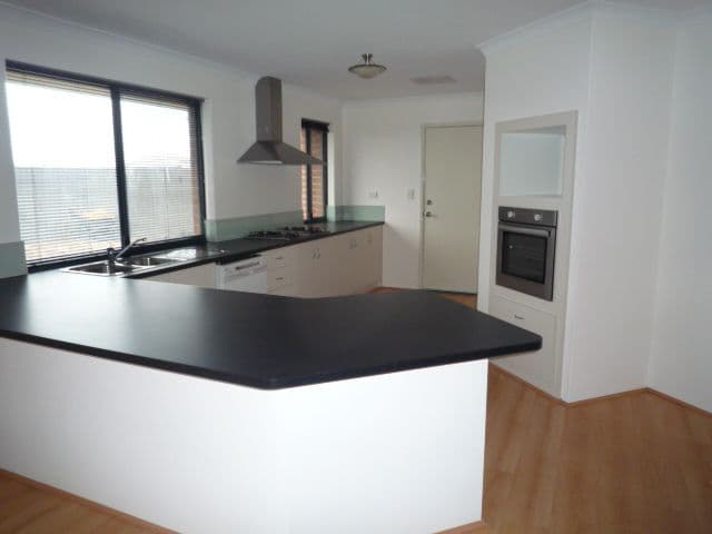 5 Hirani Link, AVELEY WA 6069, Aveley - Thumbnail 2