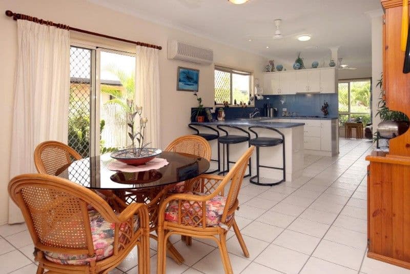 19 Saxby Crescent, MOUNT LOUISA QLD 4814, Mount Louisa - Thumbnail 6
