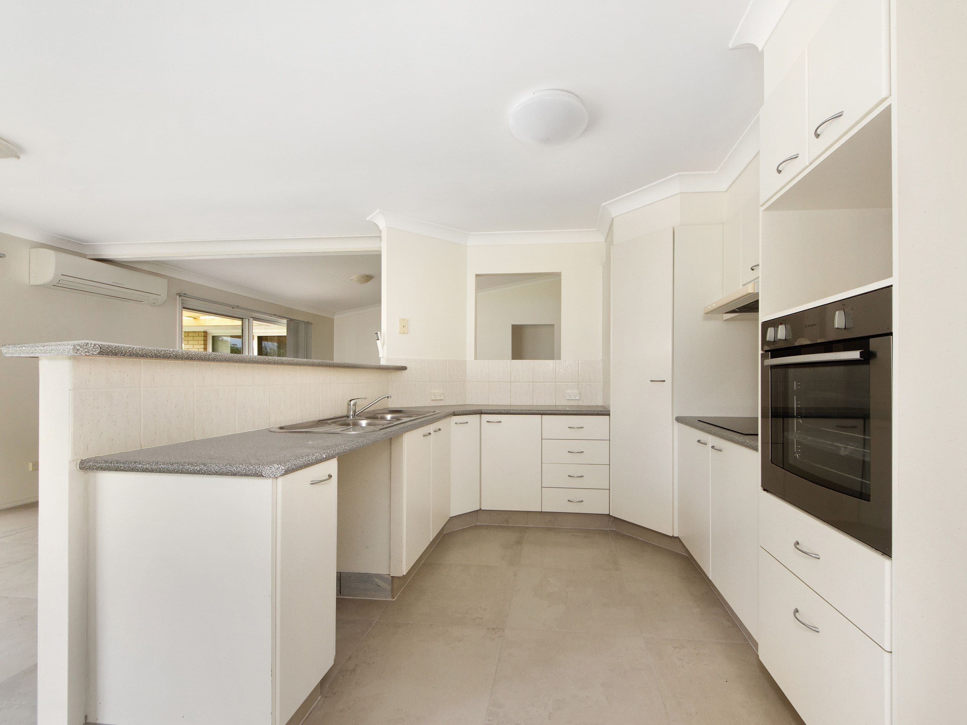 12 Antipodes Close, Pacific Pines QLD 4211, Pacific Pines - Thumbnail 7