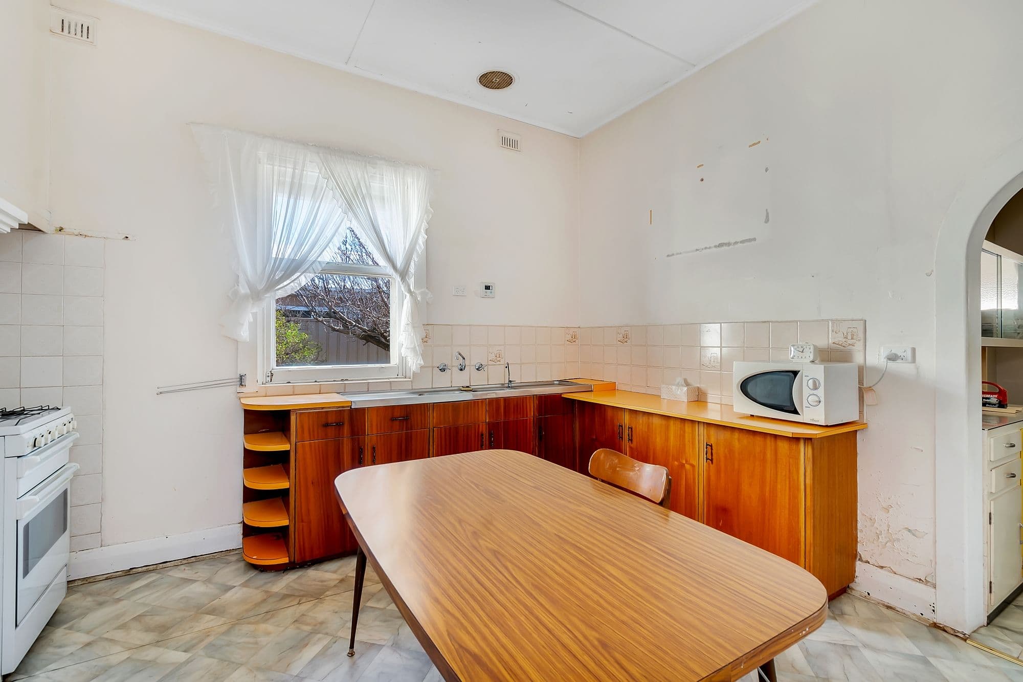 16 Raymond Avenue, Seaton SA 5023, Seaton - Thumbnail 7