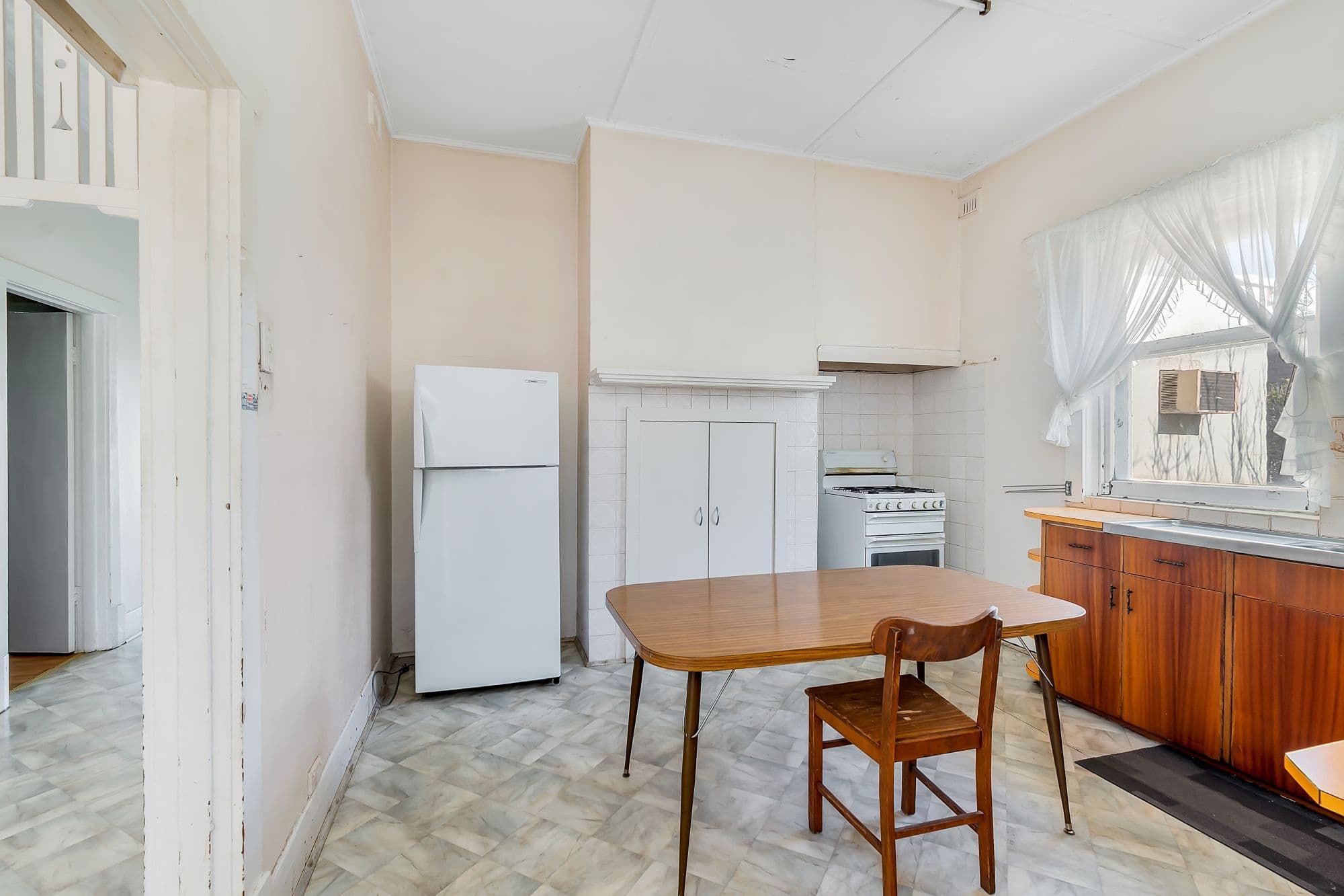 16 Raymond Avenue, Seaton SA 5023, Seaton - Thumbnail 8