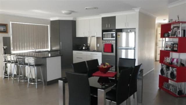 19 Robusta Drive, ROMA QLD 4455, Roma - Thumbnail 3