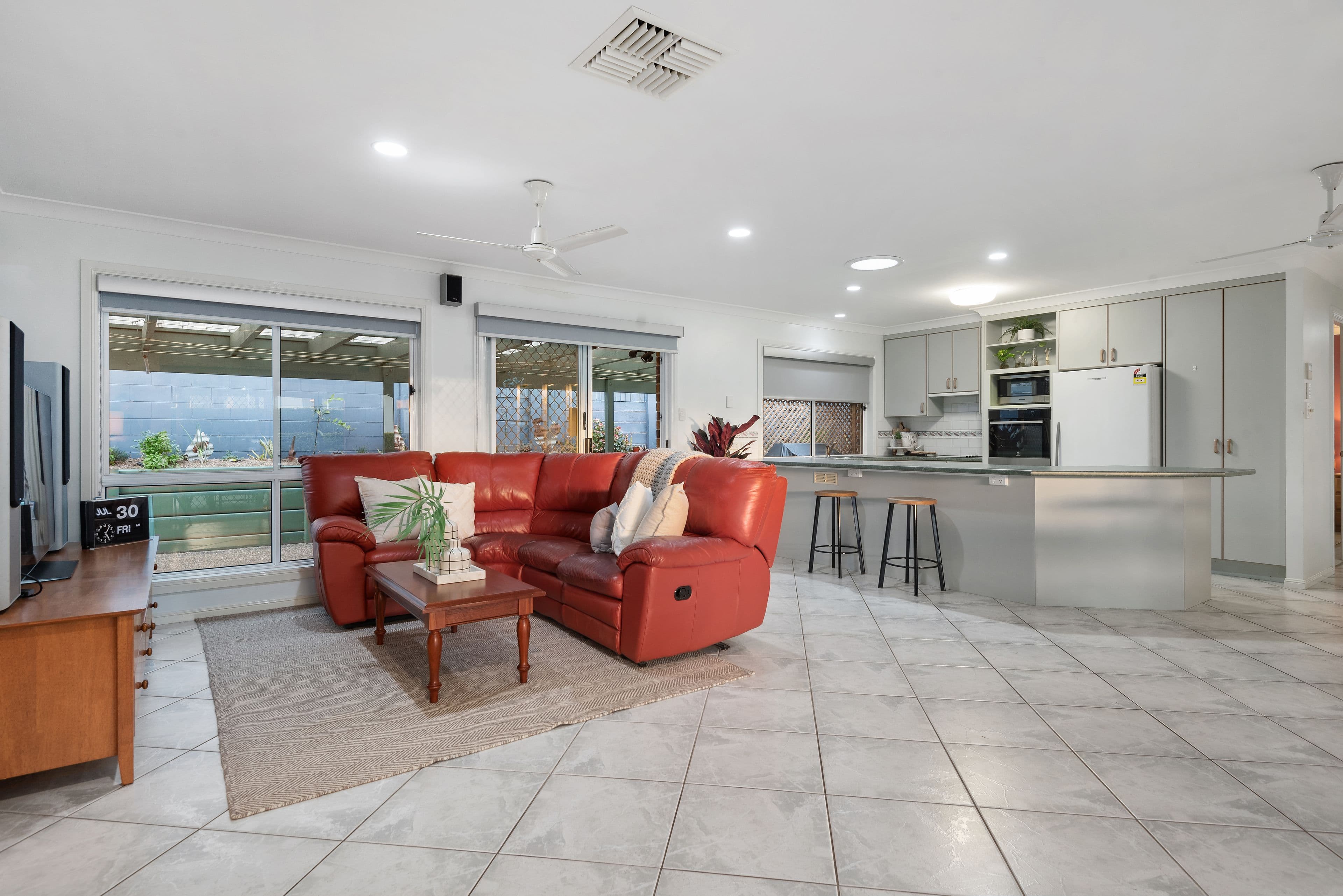 12 Forbes Place, Eight Mile Plains QLD 4113, Eight Mile Plains - Thumbnail 4