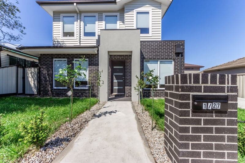 27 Dempster Street, West Footscray - Thumbnail 2