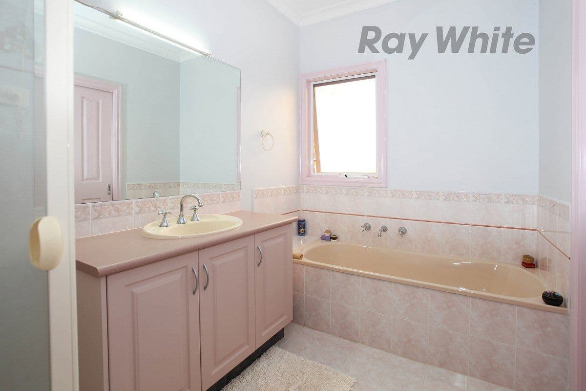 111 Foxwood Drive, Point Cook VIC 3030, Point Cook - Thumbnail 4