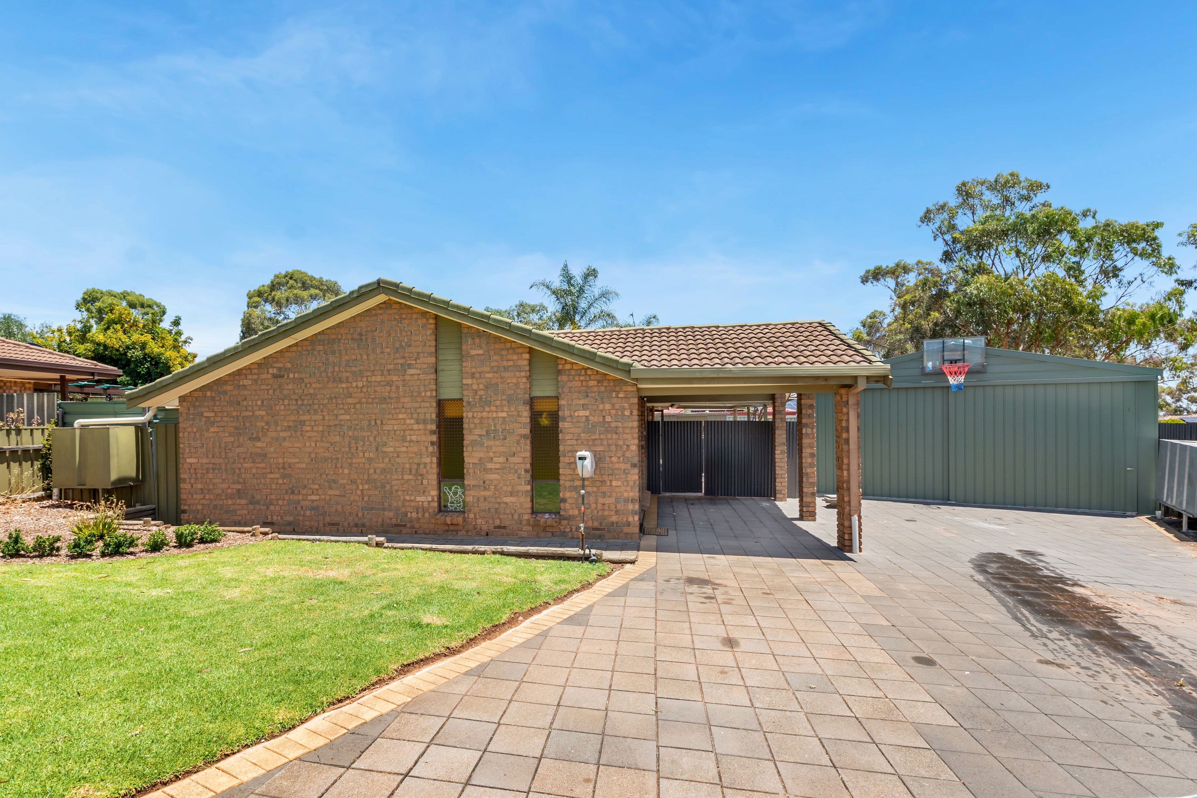 28 Luringa Close, Craigmore SA 5114, Craigmore - Image 1