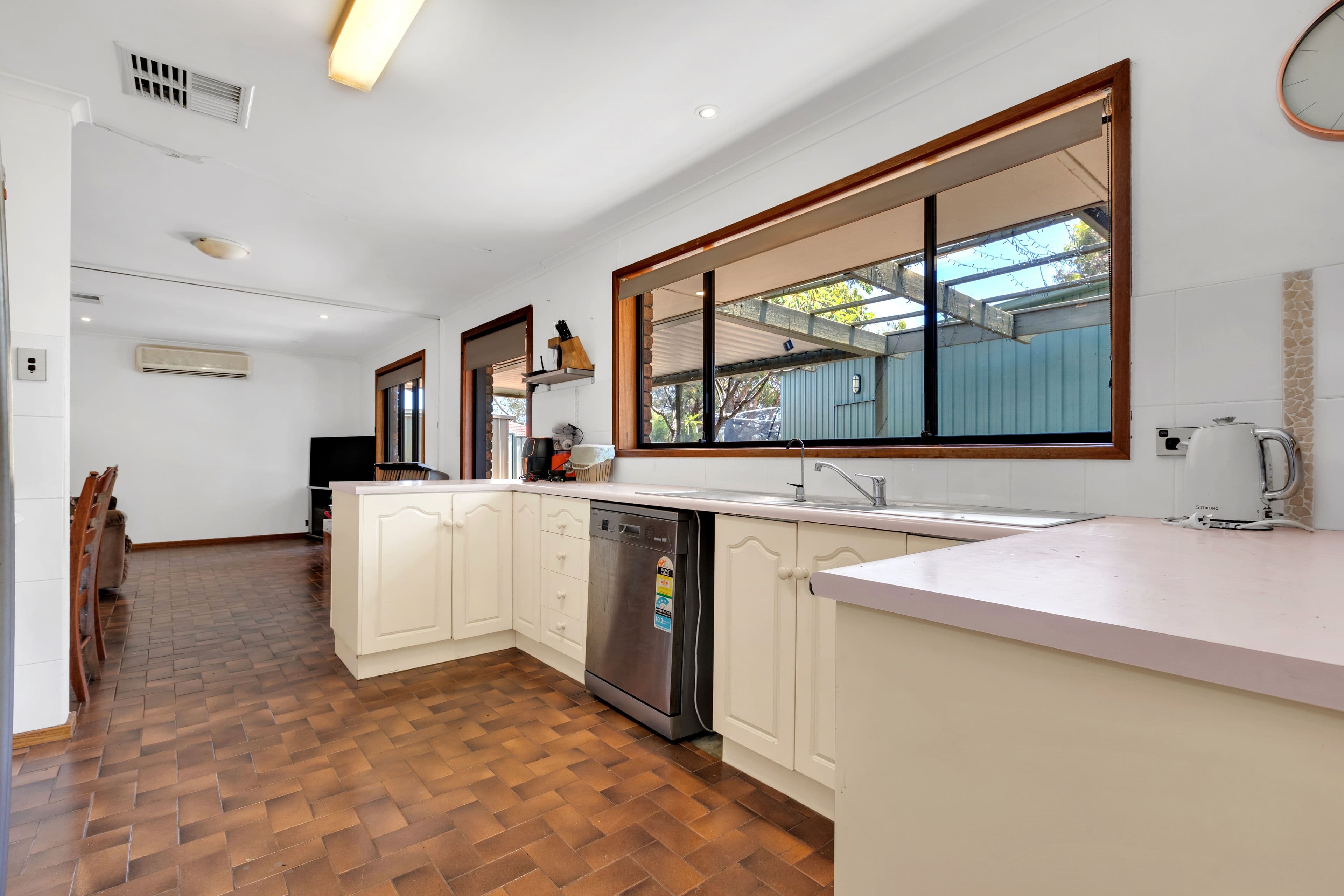 28 Luringa Close, Craigmore SA 5114, Craigmore - Thumbnail 7