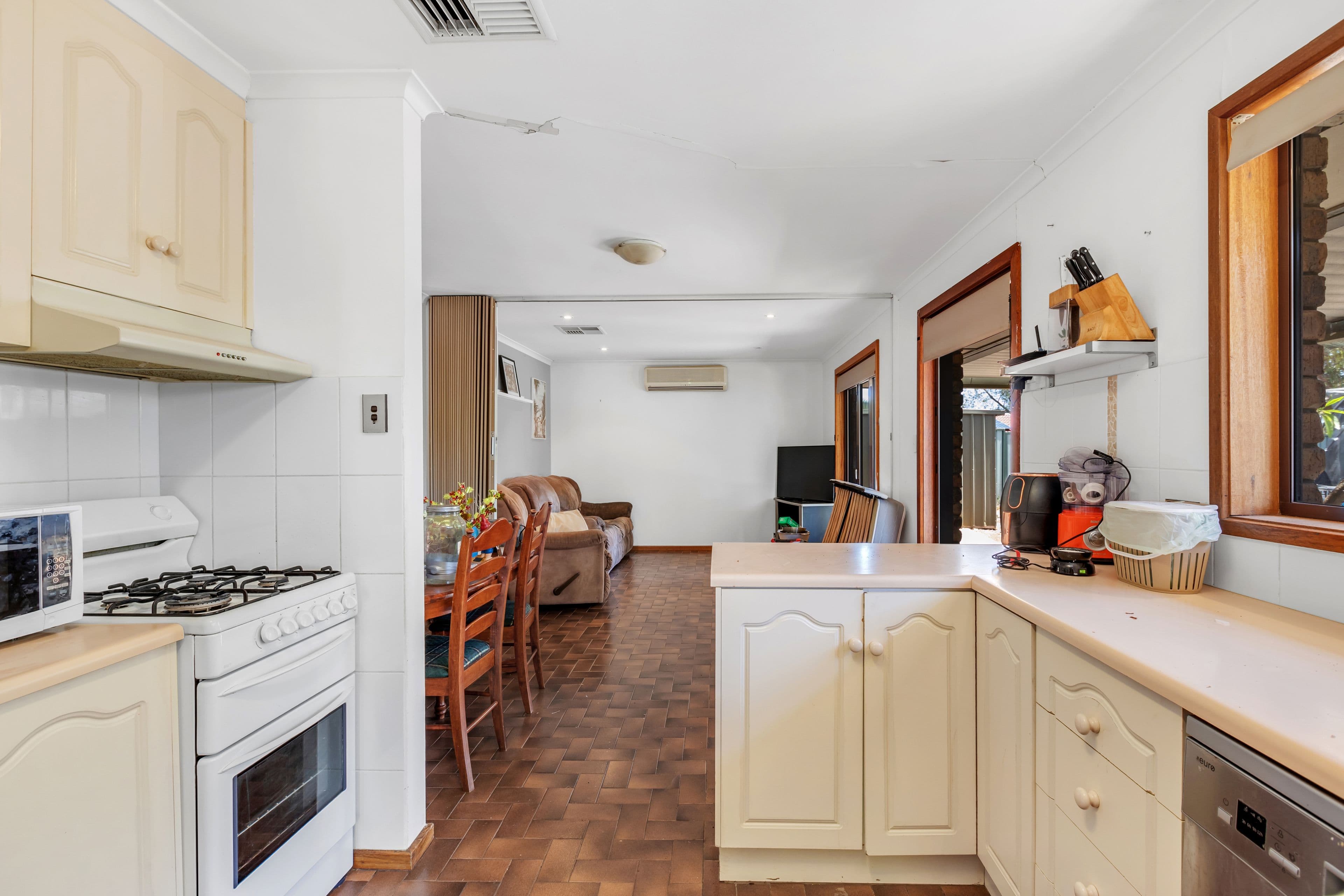 28 Luringa Close, Craigmore SA 5114, Craigmore - Thumbnail 8
