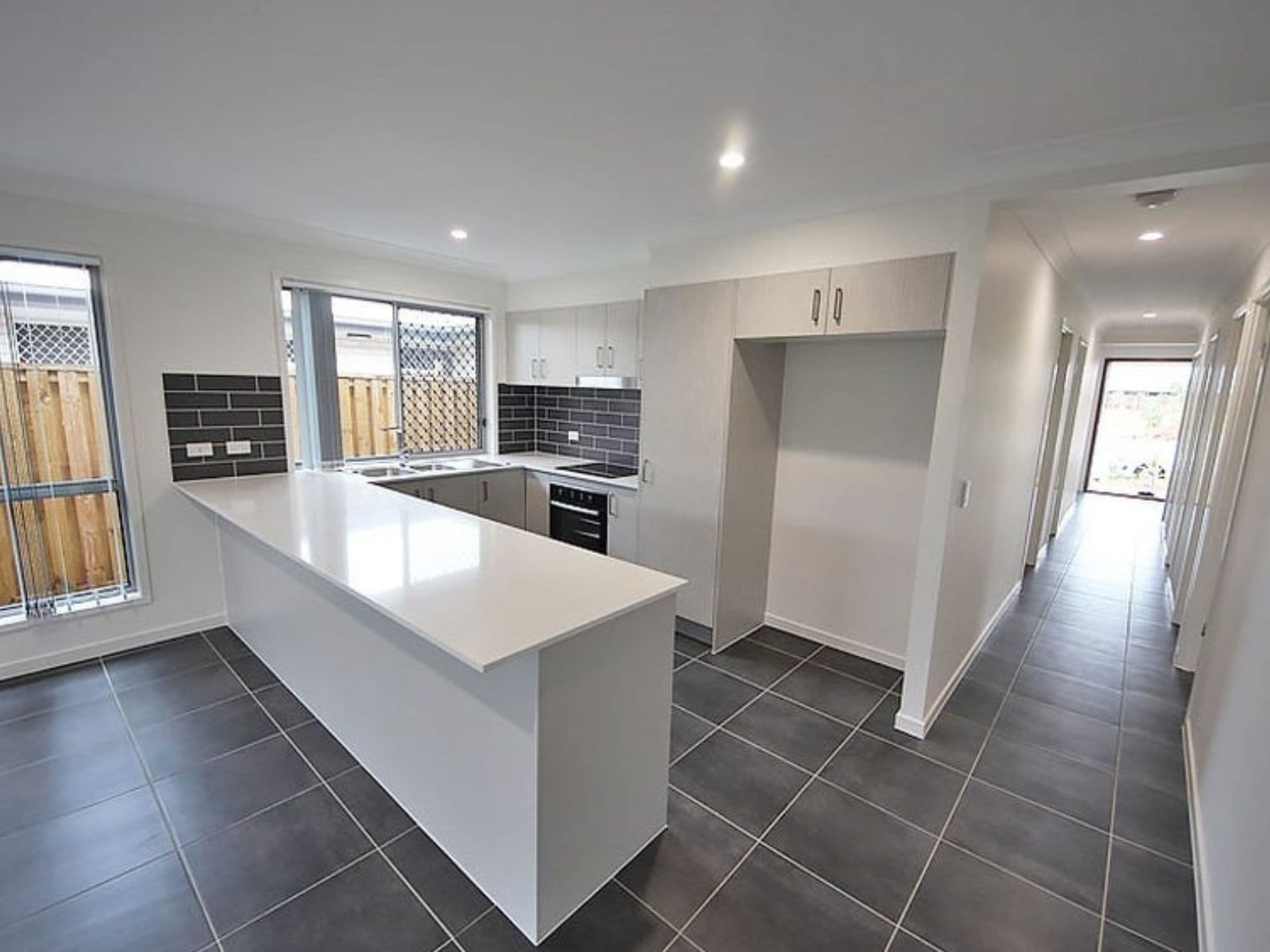 8 Welford Court, Mango Hill QLD 4509, Mango Hill - Thumbnail 2