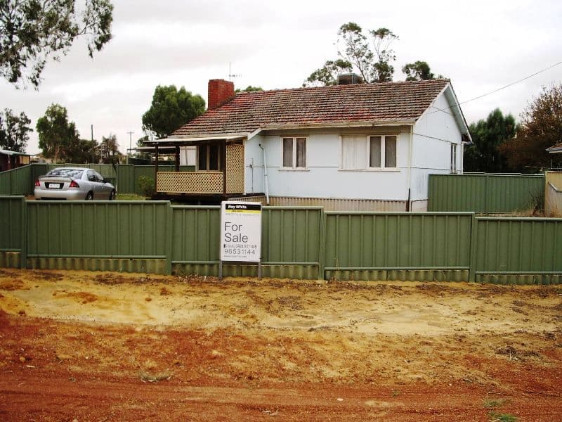 106  Commercial Street, COOROW WA 6515, Coorow - Image 1