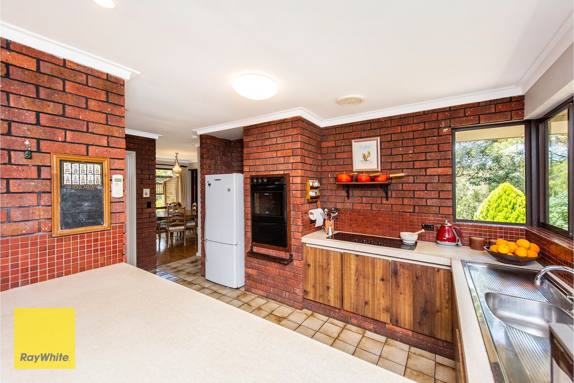 6 Pettit Place, Lesmurdie WA 6076, Lesmurdie - Thumbnail 4
